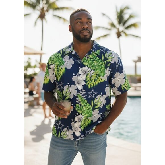 NWT Dallas Cowboys NFL Men's Hawaiian Camp Shirt Floral Button-Down Size M - Picture 1 of 12